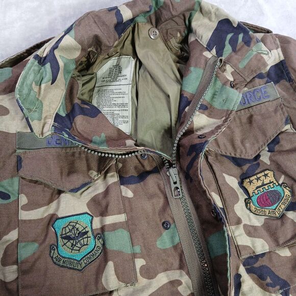 Vtg USAF Woodland Camo Cold Weather BDU Jacket Air Mobility 315th Wing Medium - Picture 9 of 13